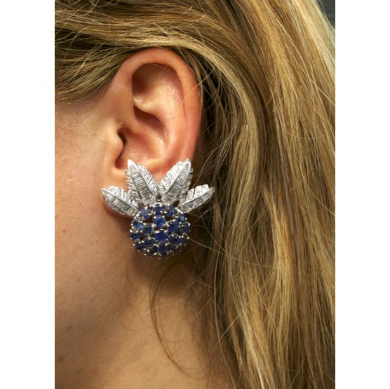 Boucles d'oreilles en or blanc, saphirs et diamants - Castafiore