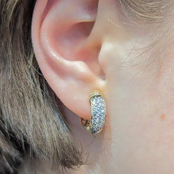 Boucles d'oreilles en or jaune et diamants - Castafiore