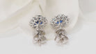 Boucles d'oreilles marguerite en or blanc Saphirs et diamants - Castafiore