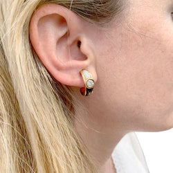 Boucles d'oreilles MAUBOUSSIN "Nadia" en or jaune, diamants et nacre - Castafiore