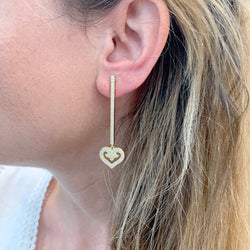 Boucles d'oreilles O.J.Perrin, or jaune, diamants. - Castafiore