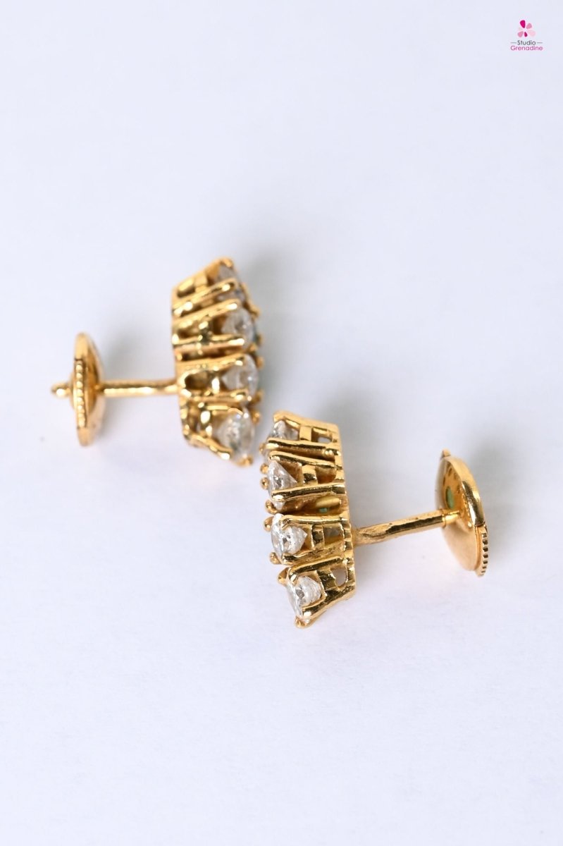 Boucles d’oreilles or jaune émeraudes et diamants forme demi-gouttes - Castafiore