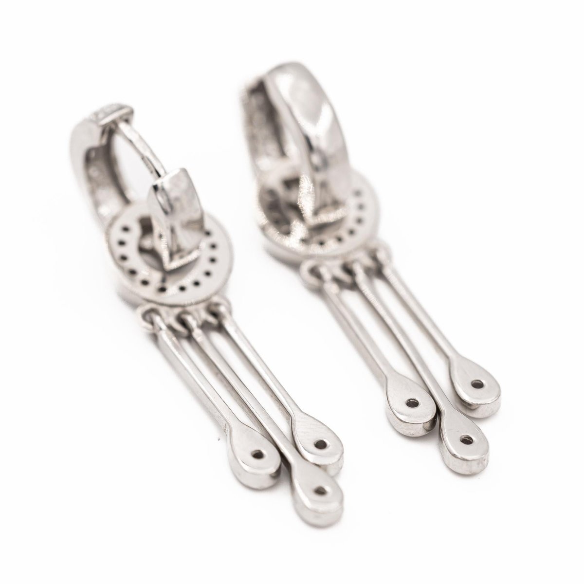 Boucles d'oreilles Pendantes en or blanc et diamants - Castafiore