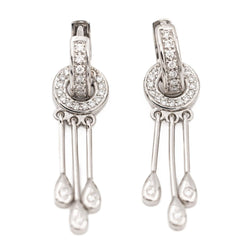 Boucles d'oreilles Pendantes en or blanc et diamants - Castafiore