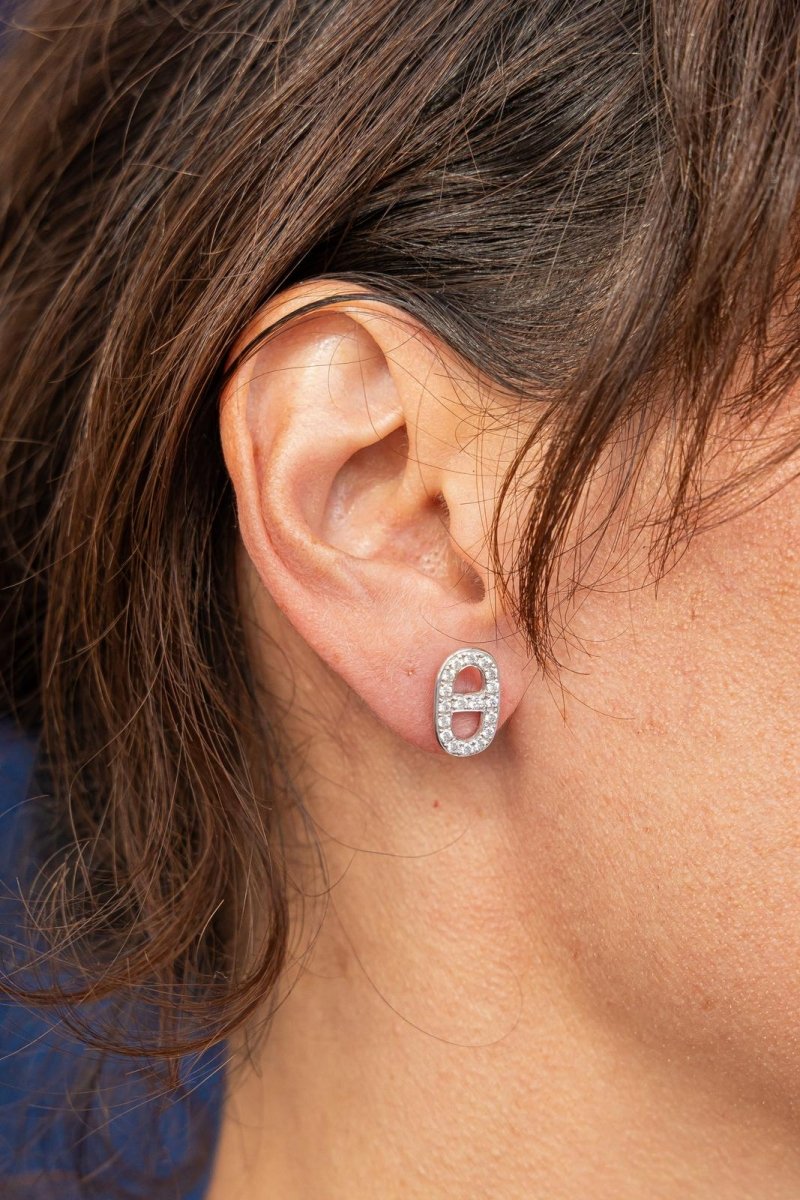 Boucles d'oreilles puces en or blanc et diamants - Castafiore