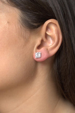 Boucles d'oreilles Puces en or blanc et diamants - Castafiore