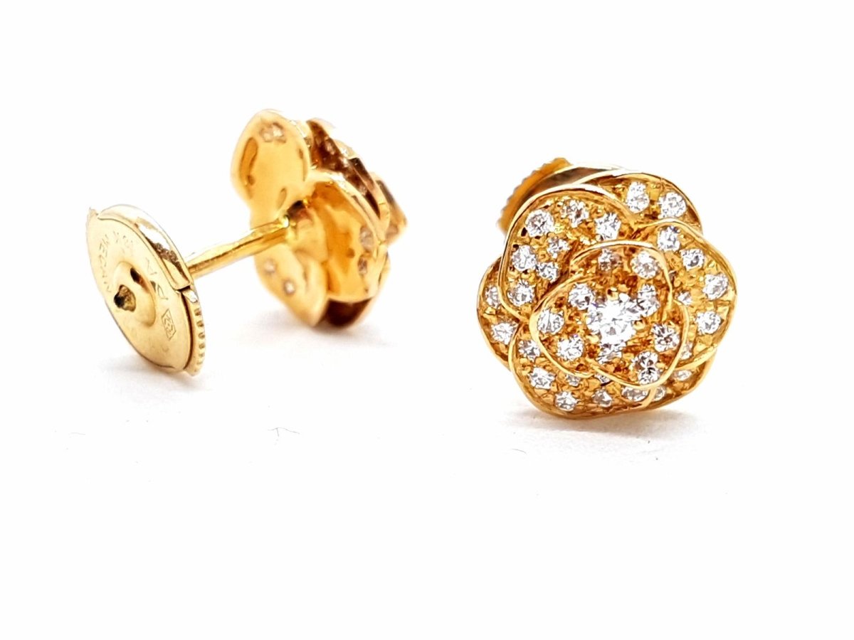 Boucles d'oreilles Puces fleur en or rose et diamants - Castafiore