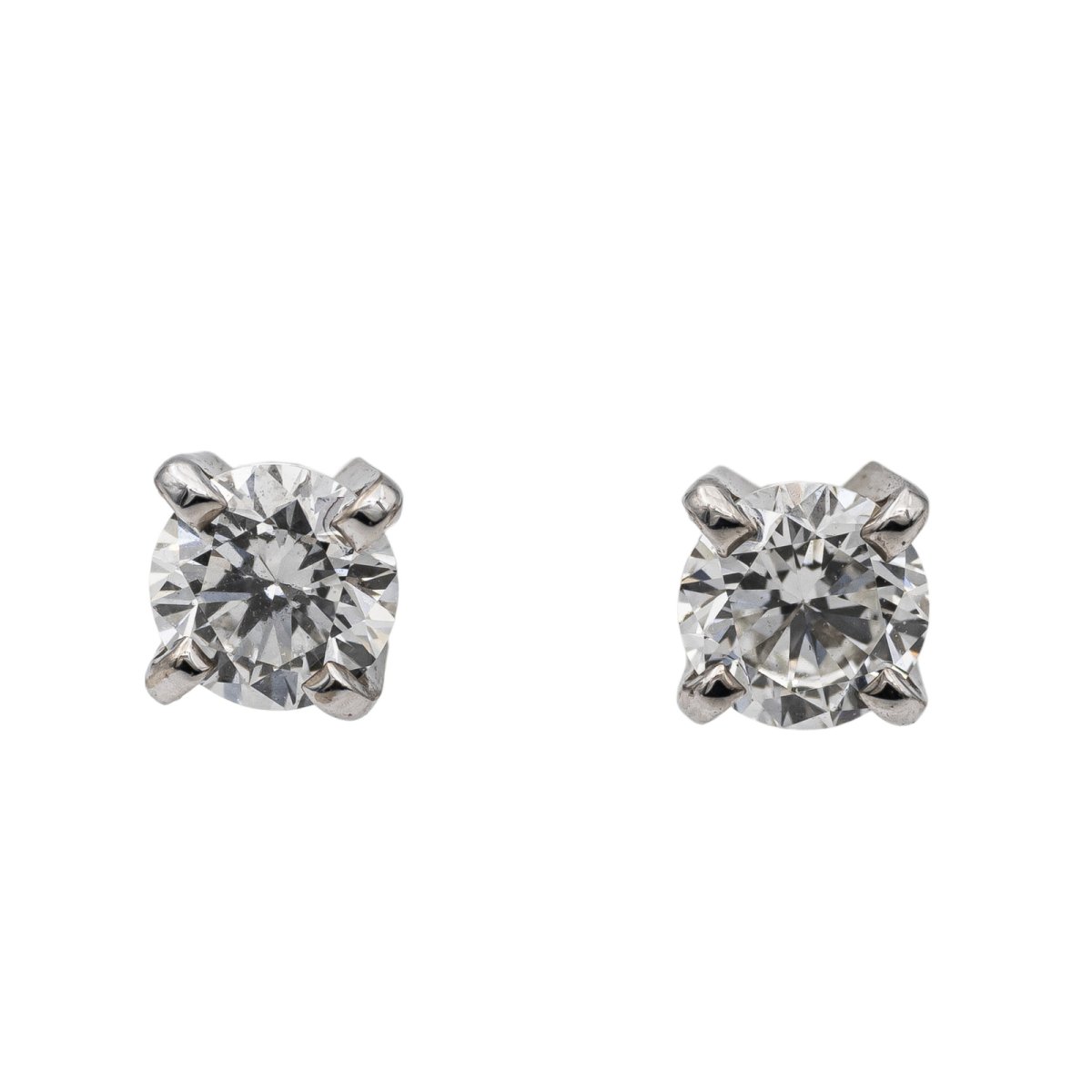 Boucles d'oreilles Puces MAUBOUSSIN en or blanc et diamants - Castafiore