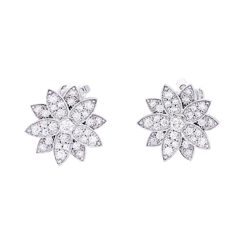 Boucles d'oreilles VAN CLEEF & ARPELS "Lotus" or blanc, diamants - Castafiore
