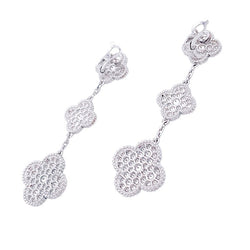 Boucles d'oreilles VAN CLEEF & ARPELS "Magic Alhambra" or blanc, diamants - Castafiore