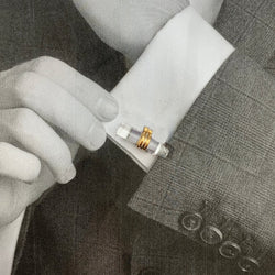 Boutons de manchette VAN CLEEF & ARPELS en or jaune, quartz et hématites - Castafiore