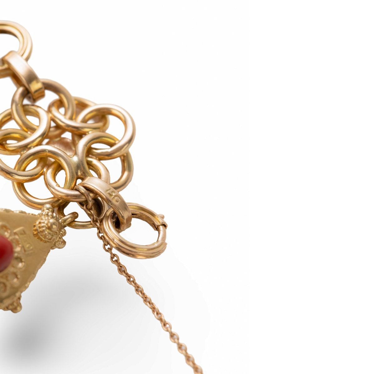 Bracelet Breloque en or jaune et corail - Castafiore