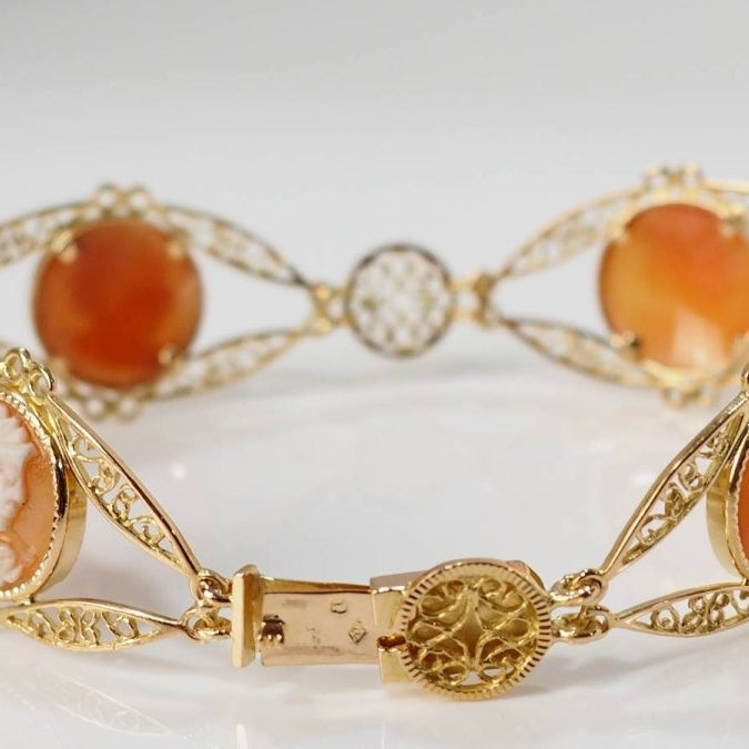 Bracelet filigrané en or jaune et camées - Castafiore