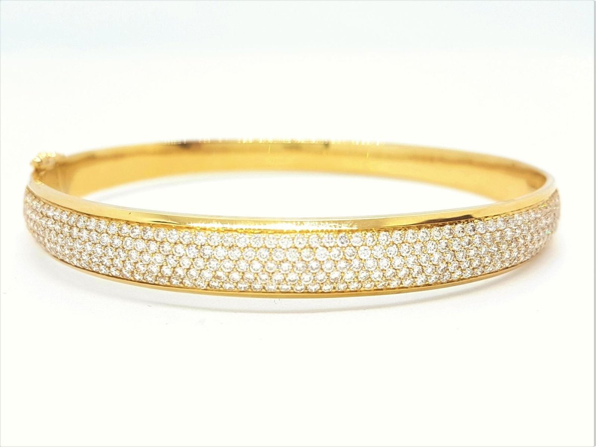 Bracelet Jonc en or jaune pavé diamants - Castafiore