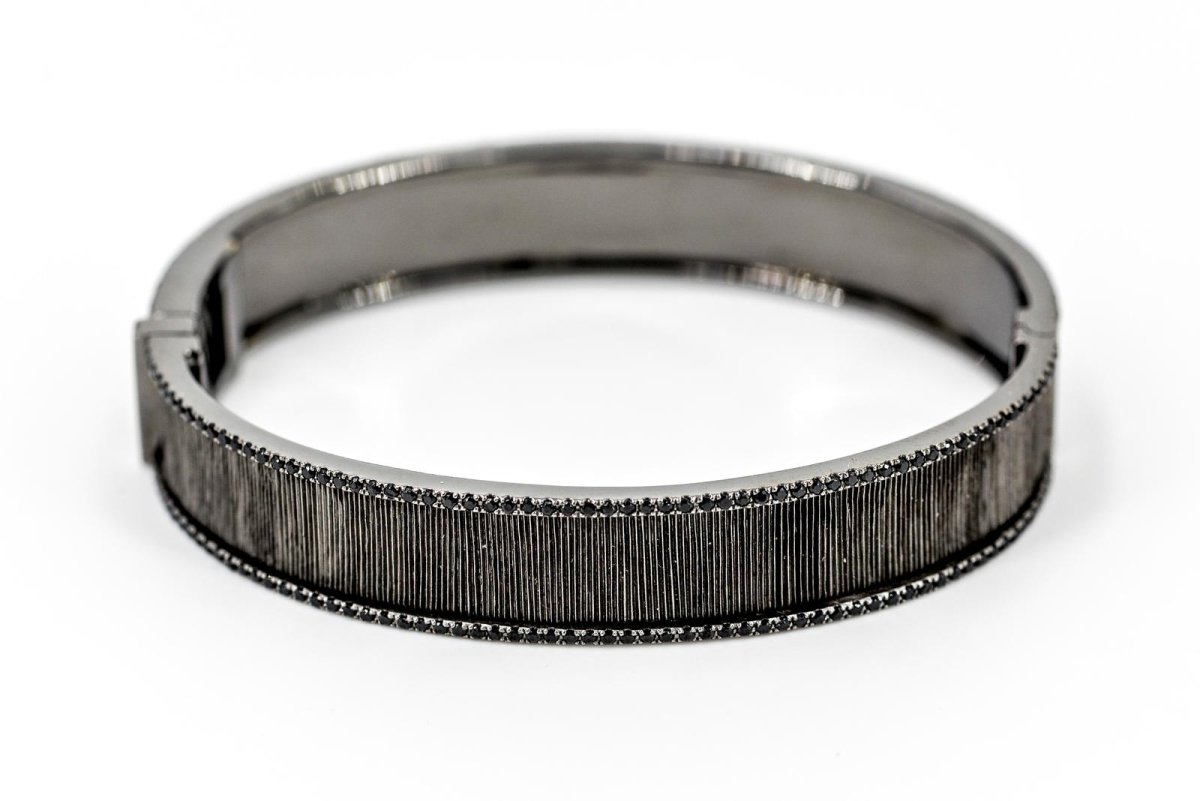 Bracelet Jonc ETERNAMÉ "Lunaria", en or noir et spinelle - Castafiore