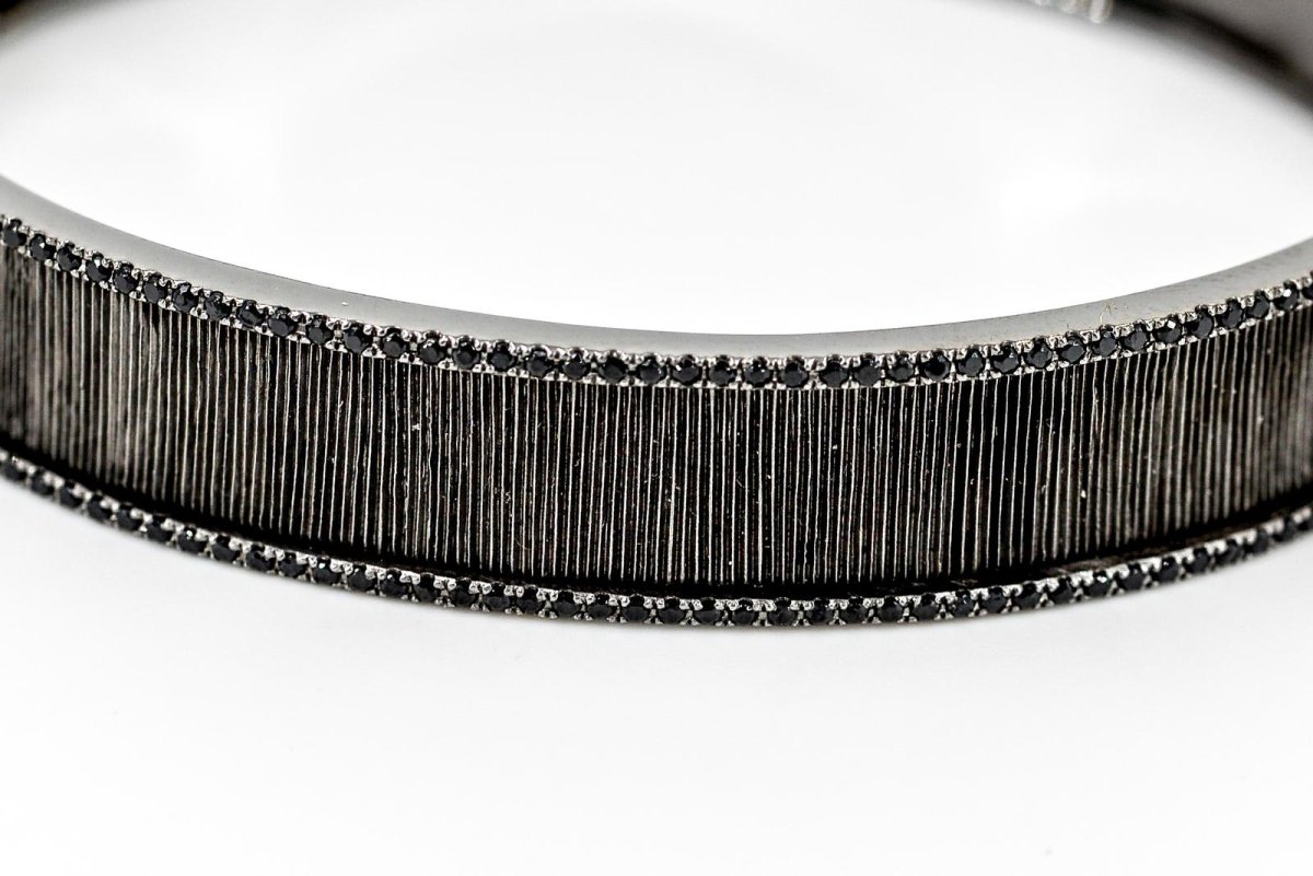 Bracelet Jonc ETERNAMÉ "Lunaria", en or noir et spinelle - Castafiore