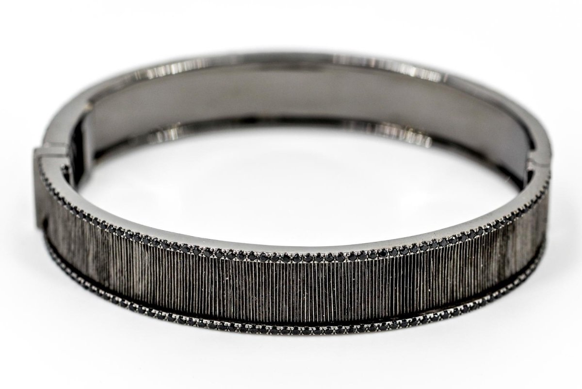 Bracelet Jonc ETERNAMÉ "Lunaria", en or noir et spinelle - Castafiore