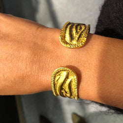 Bracelet jonc or jaune du créateur Ilias Lalaounis texturé - Castafiore