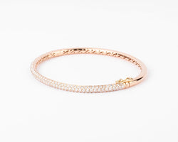 Bracelet jonc ouvrant en or rose serti de 3 lignes de diamant - Castafiore