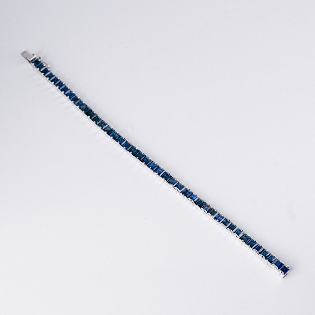 Bracelet Ligne de saphirs MELLERIO en platine - Castafiore