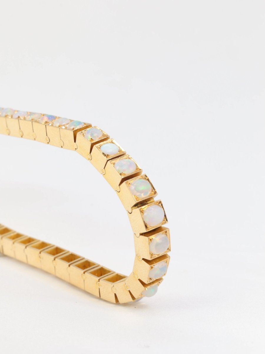 Bracelet rivière d’opales - Travail de la fin du XIXe siècle - Castafiore