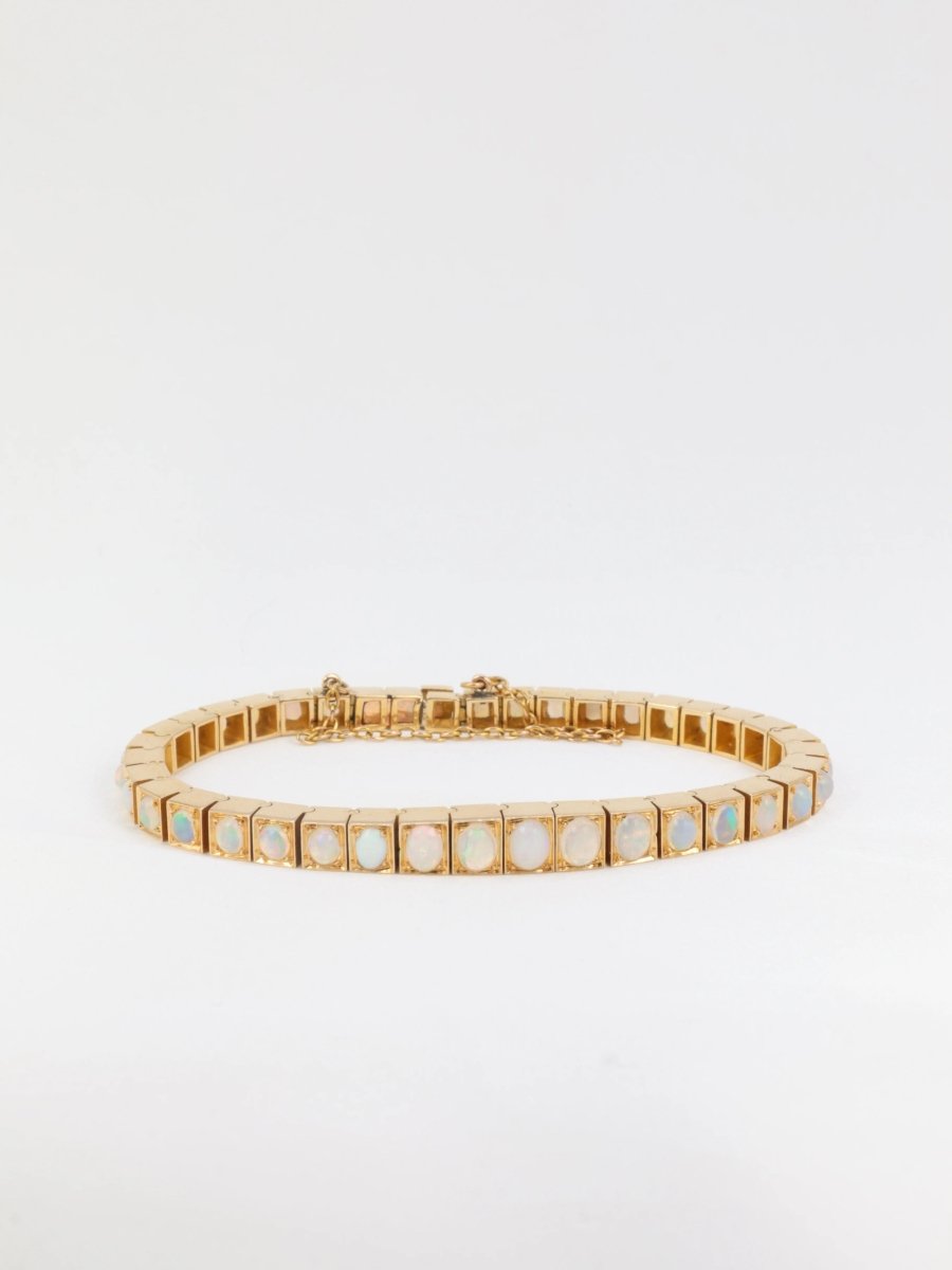 Bracelet rivière d’opales - Travail de la fin du XIXe siècle - Castafiore