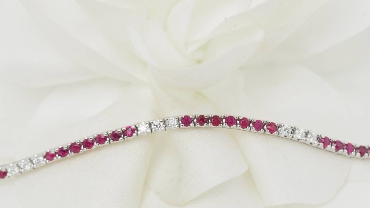 Bracelet rivière en or blanc, rubis et diamants - Castafiore