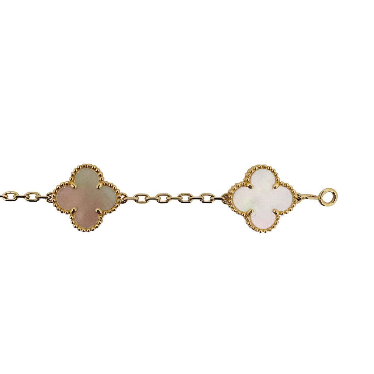 Bracelet VAN CLEEF & ARPELS "Alhambra" en or jaune et nacre blanche - Castafiore