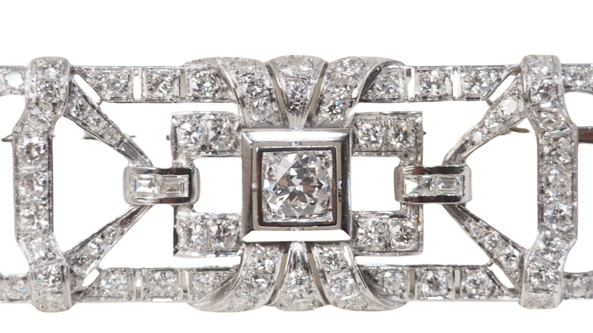 Broche ancienne en or blanc et diamants - Castafiore