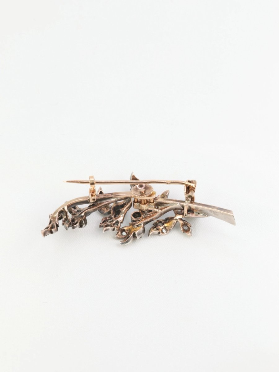 Broche ancienne trembleuse en or, argent et diamants - Castafiore