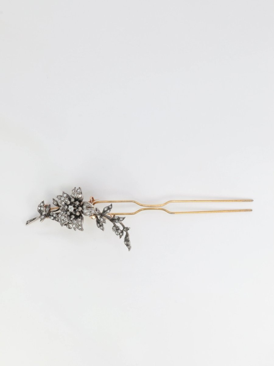 Broche ancienne trembleuse en or, argent et diamants - Castafiore