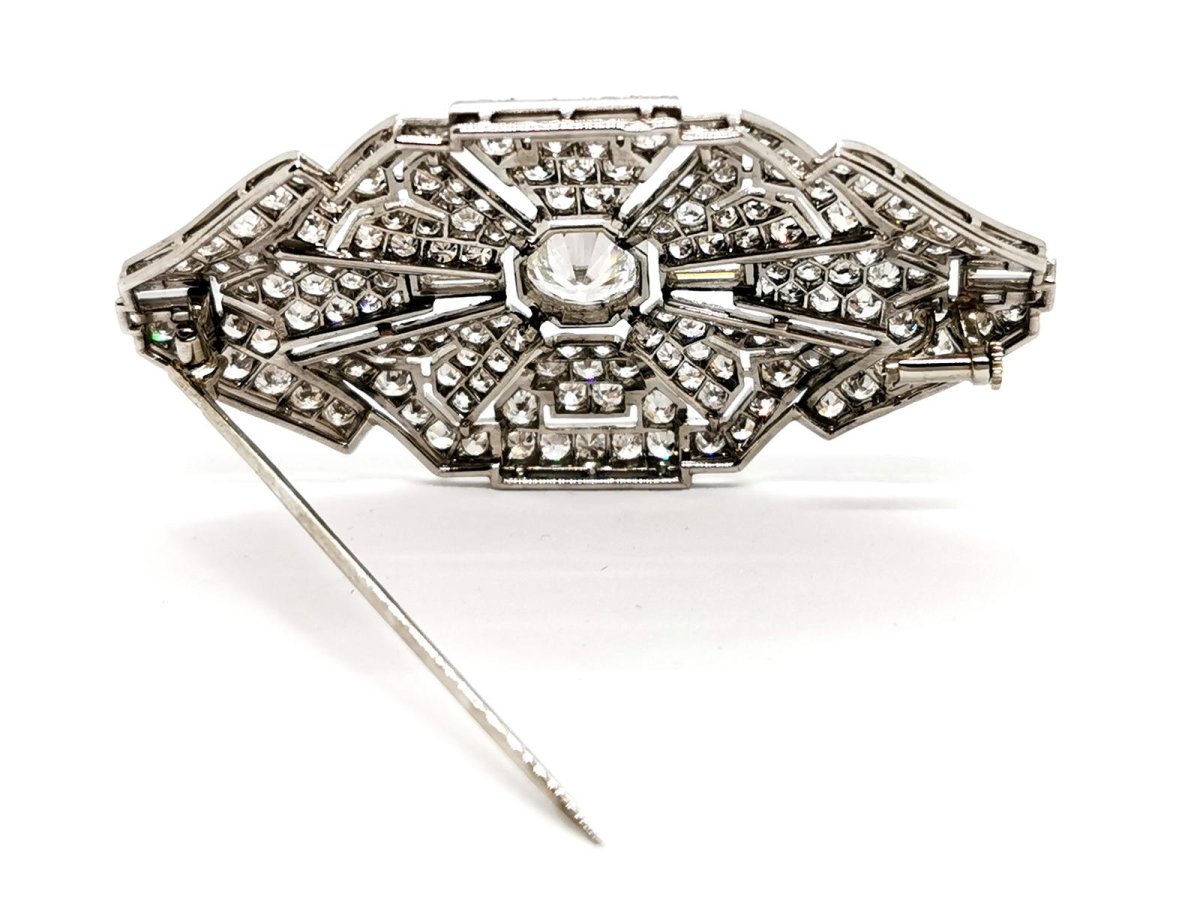 Broche Art Déco en or blanc et platine pavé diamants - Castafiore