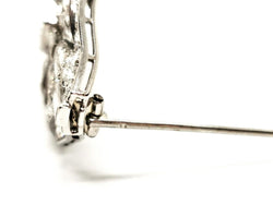 Broche Art Déco en or blanc et platine pavé diamants - Castafiore