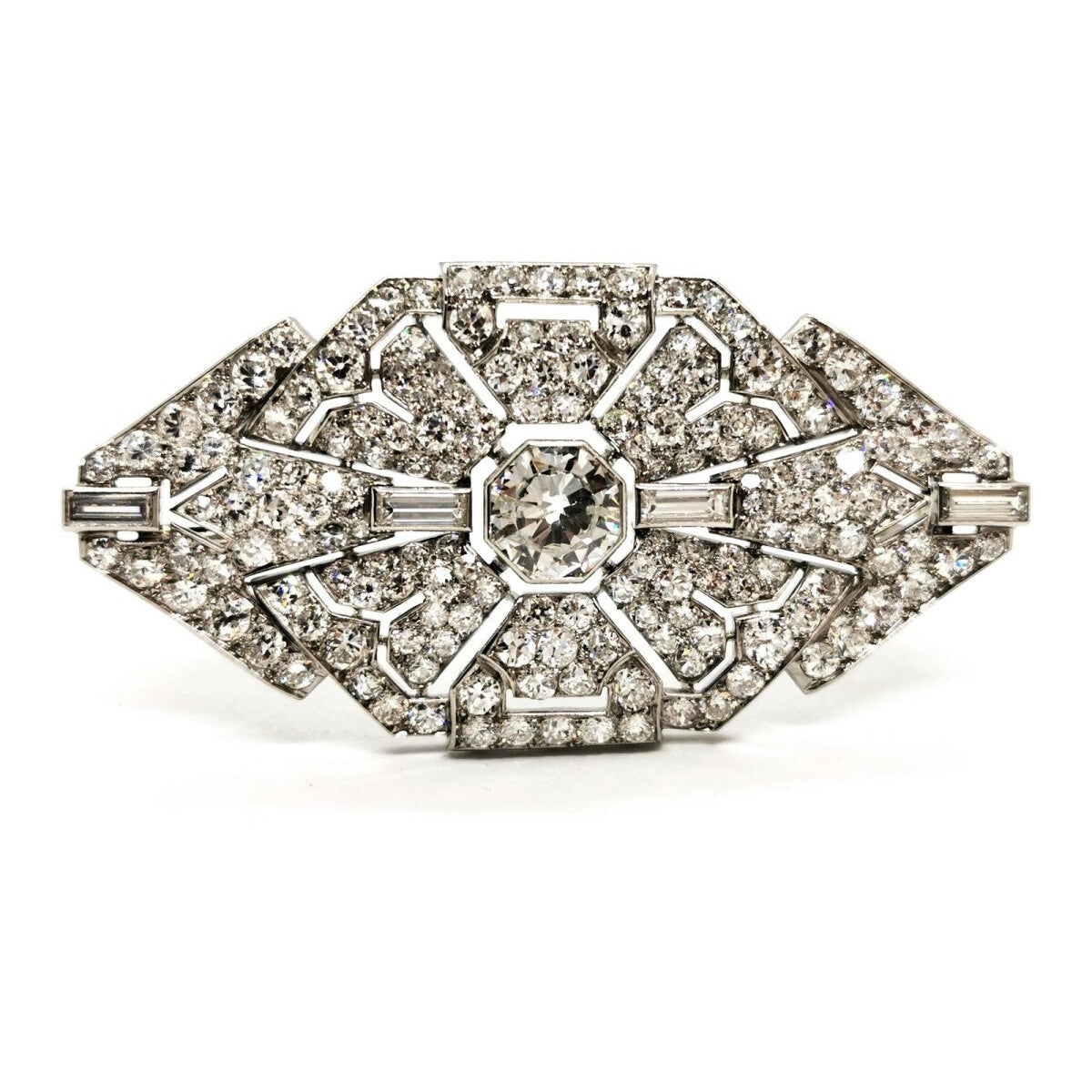 Broche Art Déco en or blanc et platine pavé diamants - Castafiore