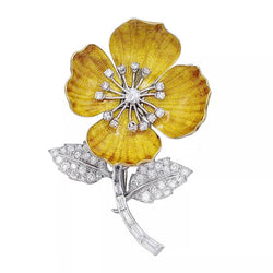Broche Boucheron, "Eglantine",or et platine, émail et diamants - Castafiore