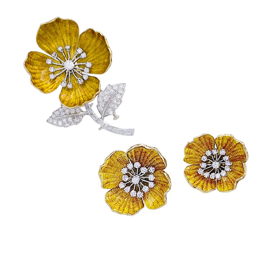 Broche Boucheron, "Eglantine",or et platine, émail et diamants - Castafiore
