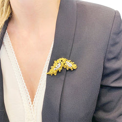 Broche BOUCHERON en or jaune, platine et diamants. - Castafiore