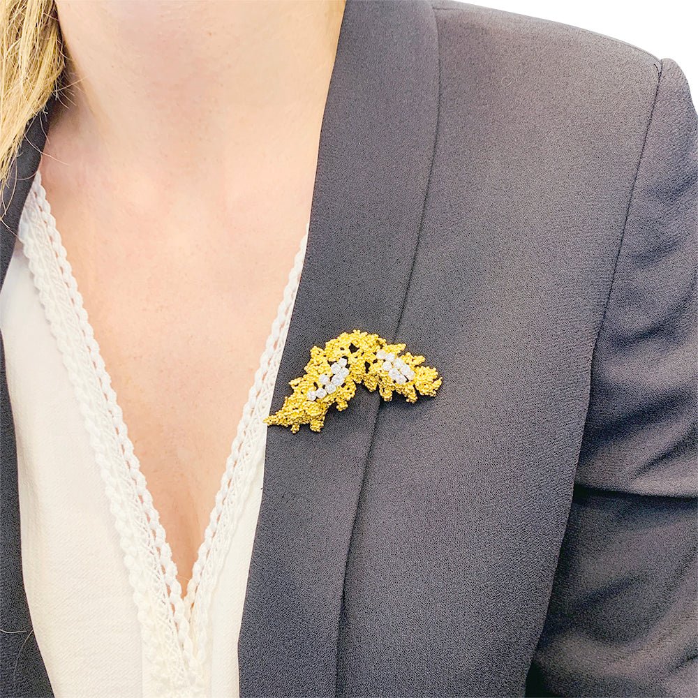 Broche BOUCHERON en or jaune, platine et diamants. - Castafiore