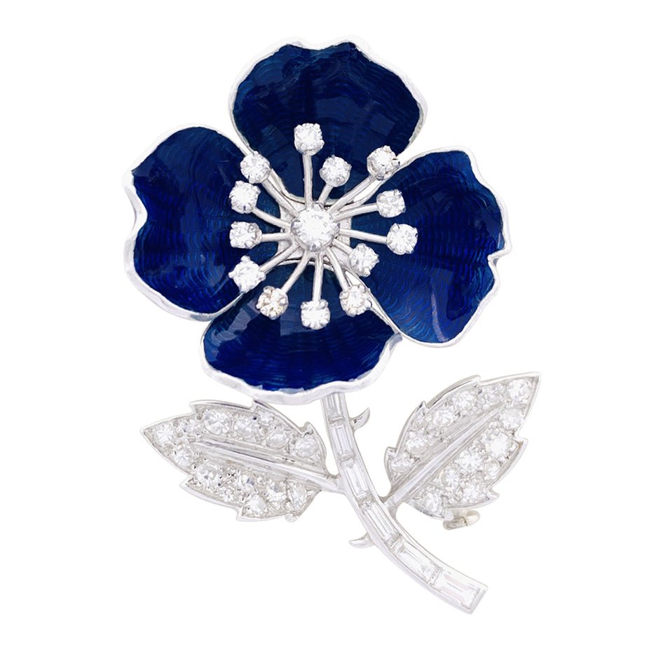 Broche Clip BOUCHERON "Eglantine" en or blanc, platine, émail et diamants - Castafiore