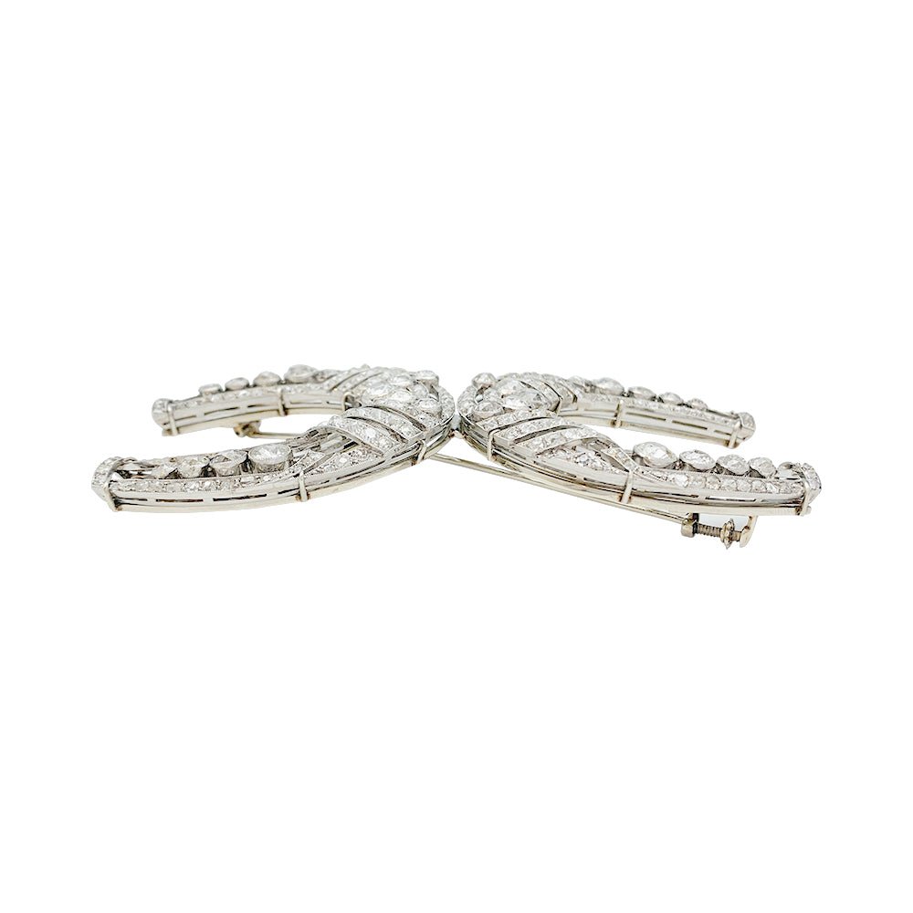 Broche "Fers à Cheval" en platine et diamants - Castafiore