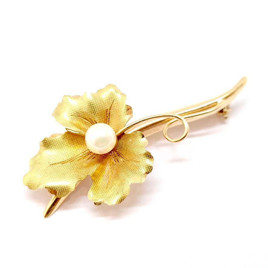 Broche Feuille en or jaune et perle - Castafiore