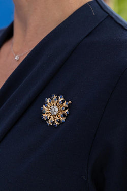 Broche Fleur en or jaune et diamants - Castafiore
