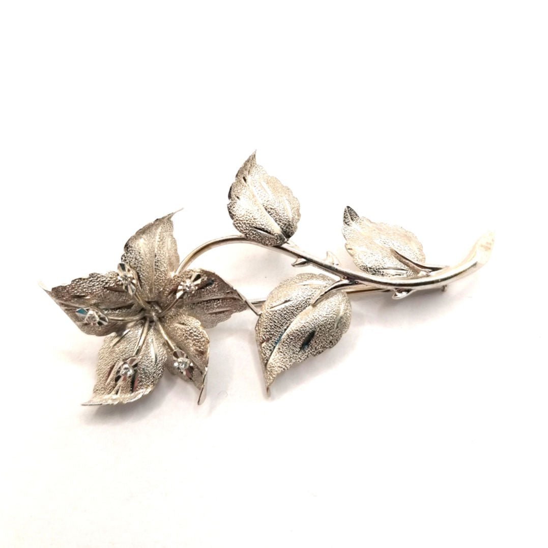 Broche Fleur or blanc - Castafiore