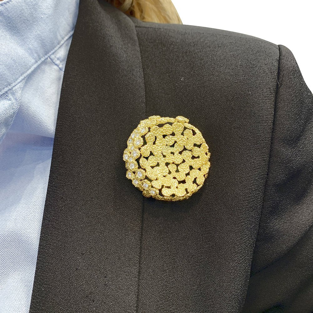 Broche FRED en or jaune et diamants - Castafiore
