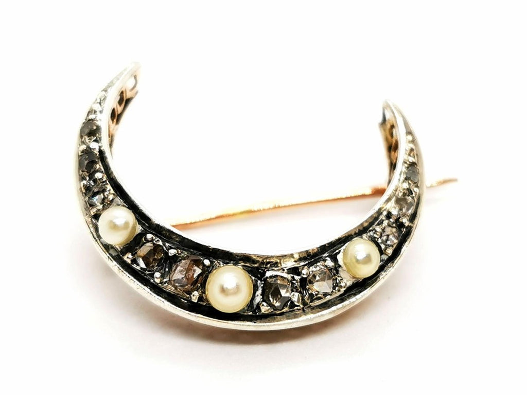 Broche lune en or jaune, argent, perles et diamants - Castafiore
