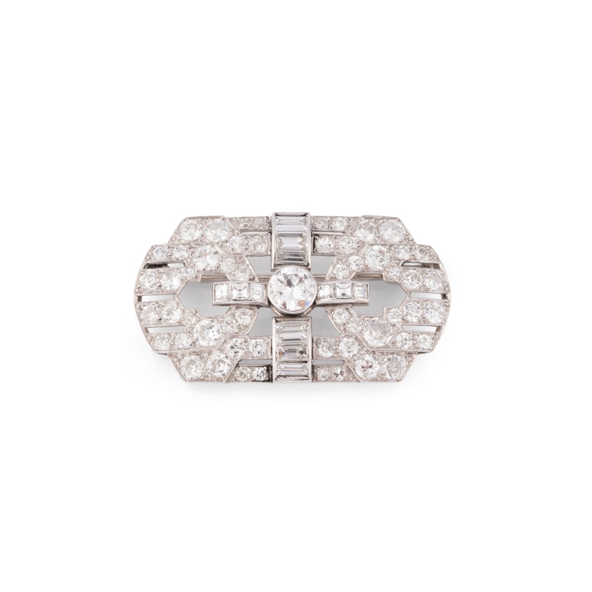 Broche "plaque" Art Déco en platine et diamants - Castafiore