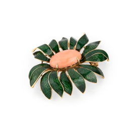 Broche VAN CLEEF & ARPELS en or jaune, émail vert et corail - Castafiore