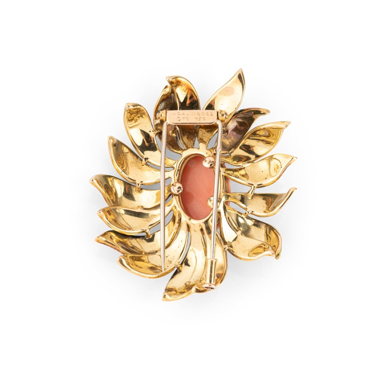 Broche VAN CLEEF & ARPELS en or jaune, émail vert et corail - Castafiore