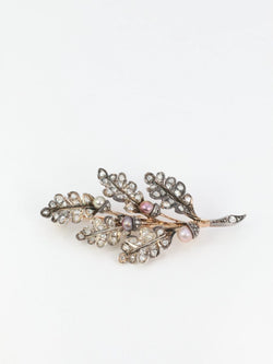 Broche victorienne feuille en or, argent diamants et perles fines - circa 1880 - Castafiore