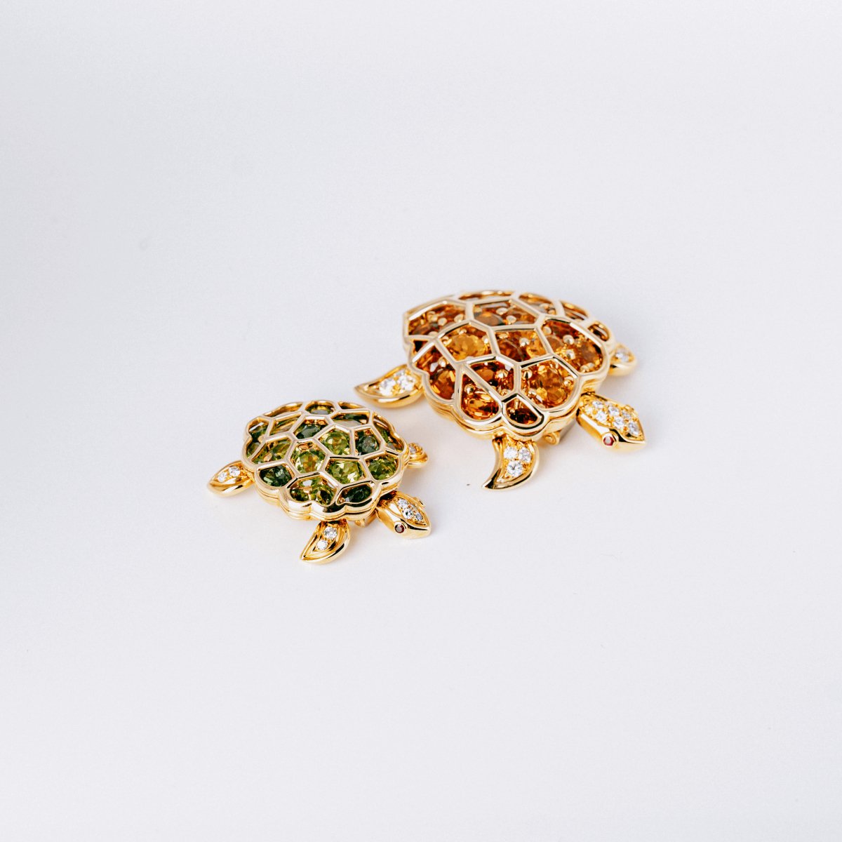 chanel turtle brooch